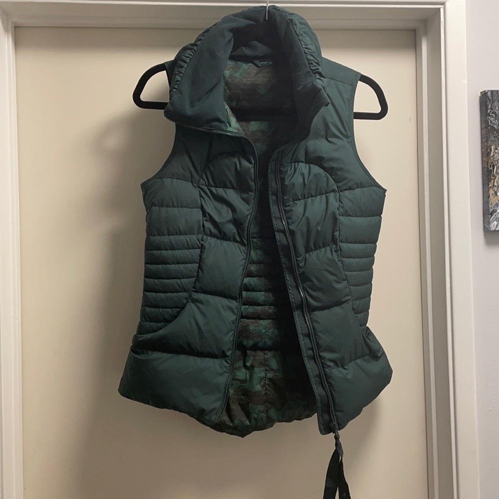 Lulu lemon vest green